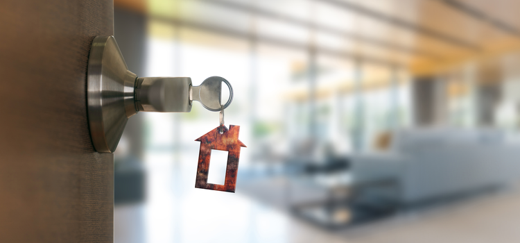 professzionális zárcsere biztonsági ajtóban