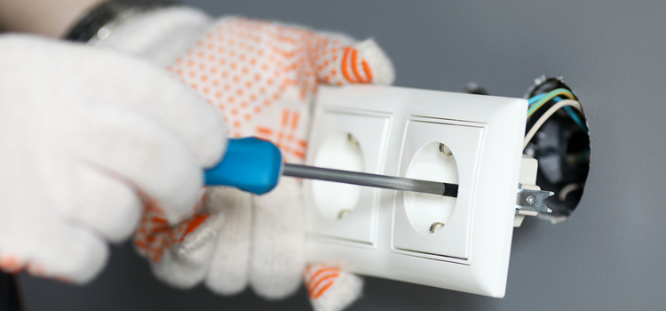 sorolható konnektor bekötése biztonságos használathoz