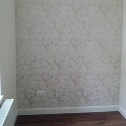 teljes lakásfelújítás referencia: ezüst tapéta