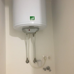 mosókonyha felújtás: bojler felszerelése