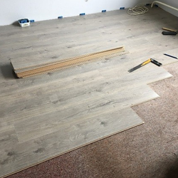 Hogyan fektetünk laminált parkettát?